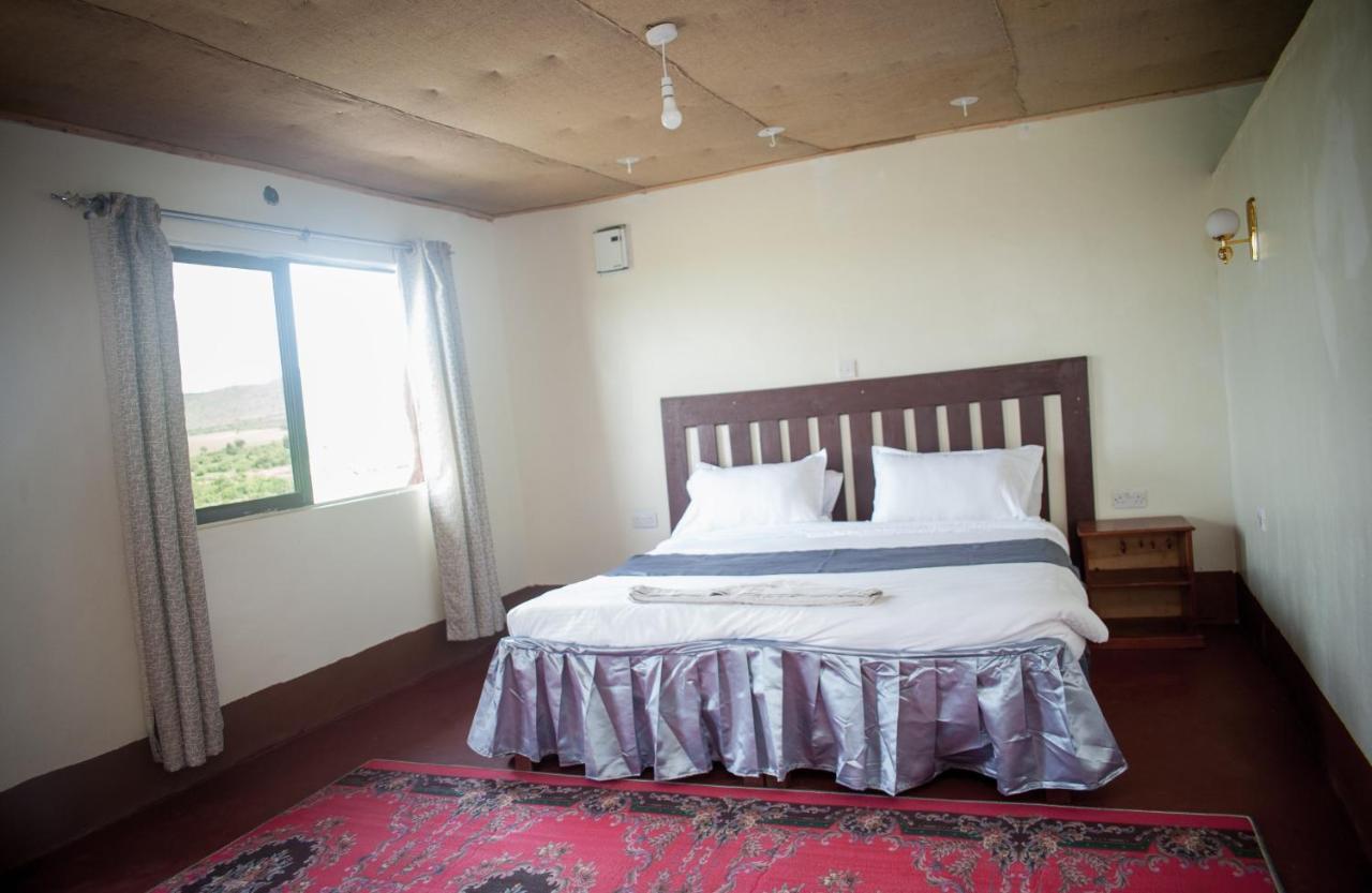 Endeem Mara Resort Ololaimutiek Экстерьер фото